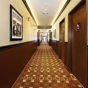 Best Western Plus Seawall Inn & Suites By The Beach