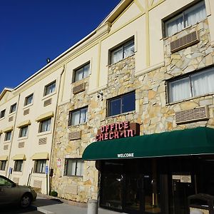 Floral Park Motor Lodge (Adults Only)